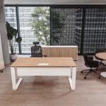 B52 Rectangular Desk